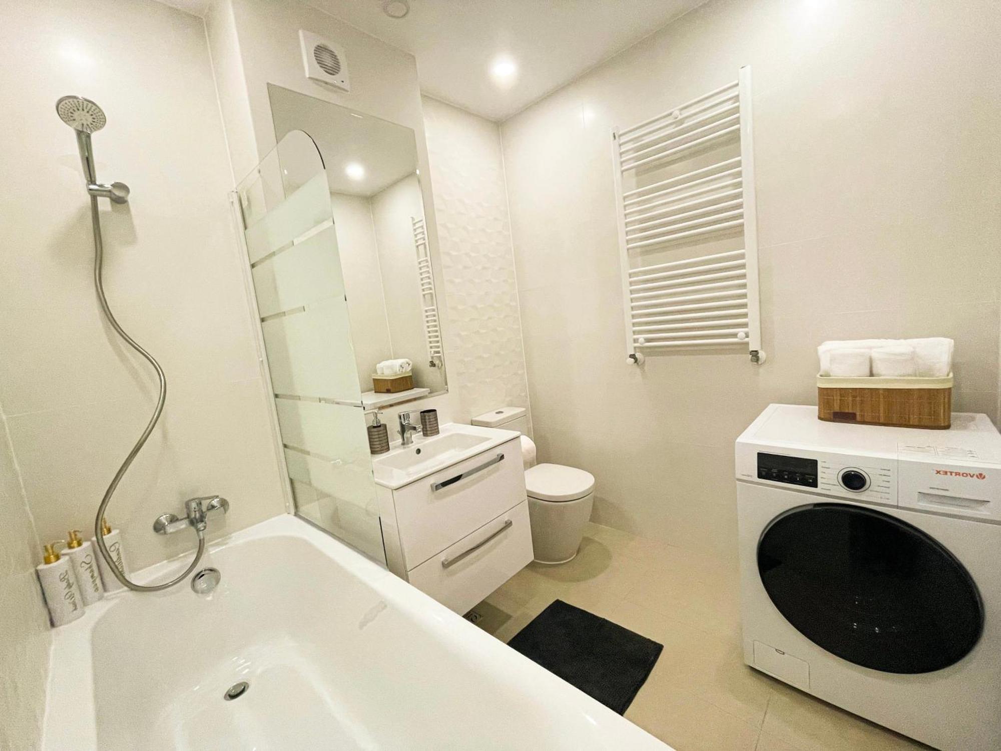 Metropolis Elegance Apartment Bucharest Exterior photo